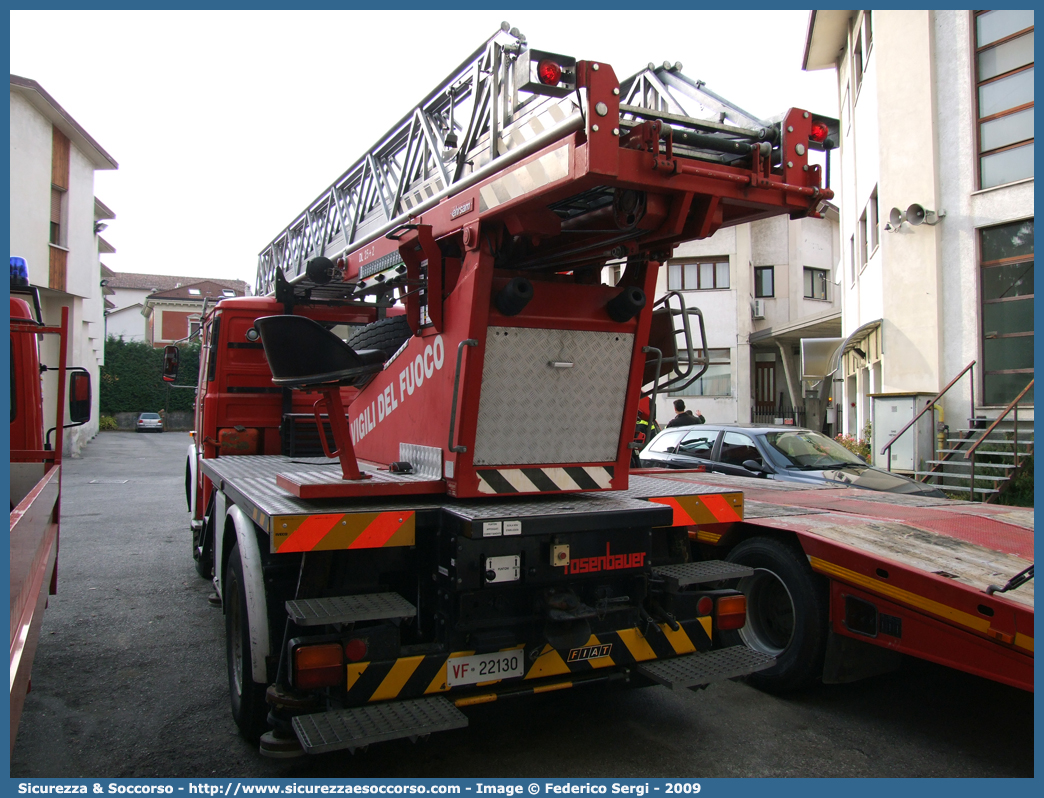 VF 22130
Corpo Nazionale Vigili del Fuoco
Iveco 130
Allestitore Rosenbauer/Ehrsam
Parole chiave: VVF;V.V.F.;Corpo;Nazionale;Vigili;del;Fuoco;AutoScala;AS;Iveco;130;Rosenbauer;Ehrsam