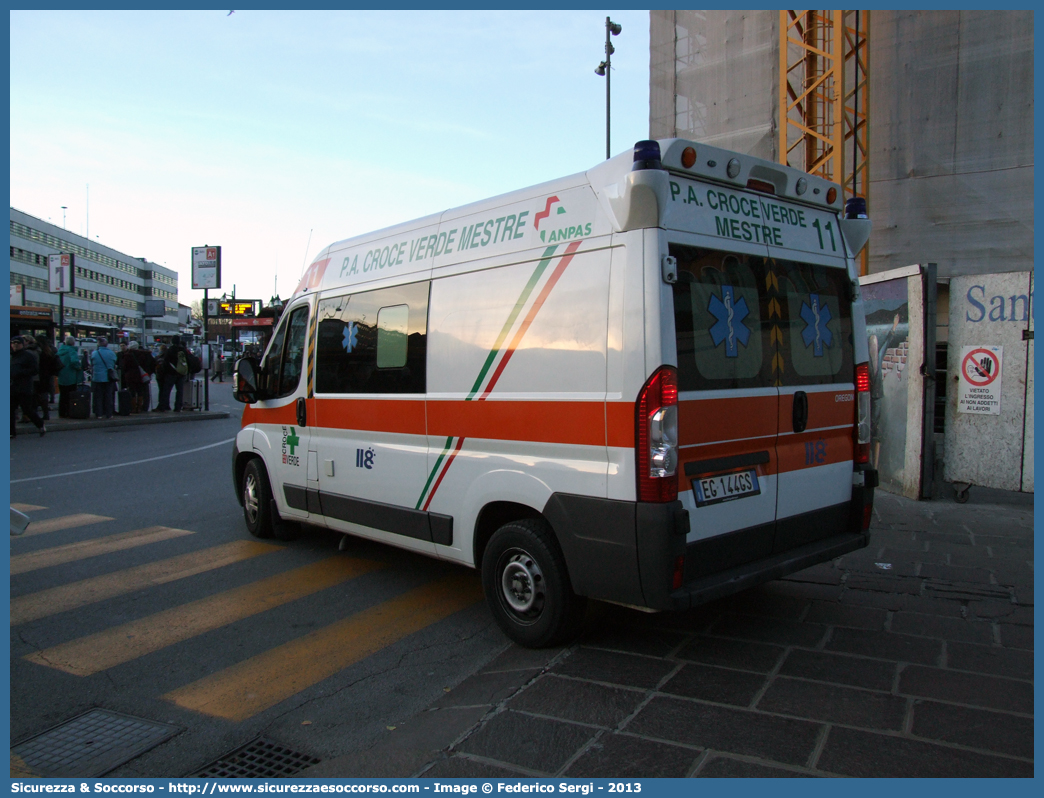 11
Pubblica Assistenza Croce Verde Mestre
Fiat Ducato III serie
Allestitore Oregon Group S.r.l.
Parole chiave: P.A.;PA;Pubblica;Assistenza;Croce;Verde;Mestre;Fiat;Ducato;X250;Oregon