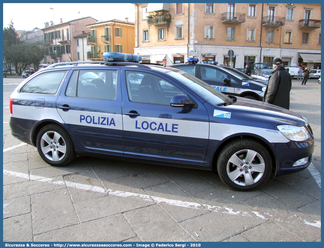 Polizia Locale YA167AB
Polizia Locale
Corpo Intercomunale
Sant'Ambrogio di Valpolicella e Dolcè
Skoda Octavia Wagon III serie
Allestitore Bertazzoni S.r.l.
Parole chiave: Polizia;Locale;Municipale;Sant Ambrogio di Valpolicella;Sant&#039;Ambrogio di Valpolicella;Dolce;Dolcè;Skoda;Octavia;Wagon;Bertazzoni;YA167AB;YA 167 AB