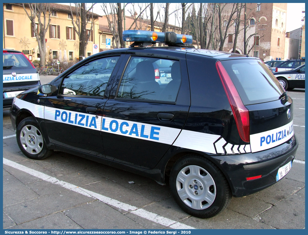 Polizia Locale YA835AC
Polizia Locale
Comune di Verona
Fiat Punto III serie
Parole chiave: Polizia;Locale;Municipale;Verona;Fiat;Punto;YA835AC