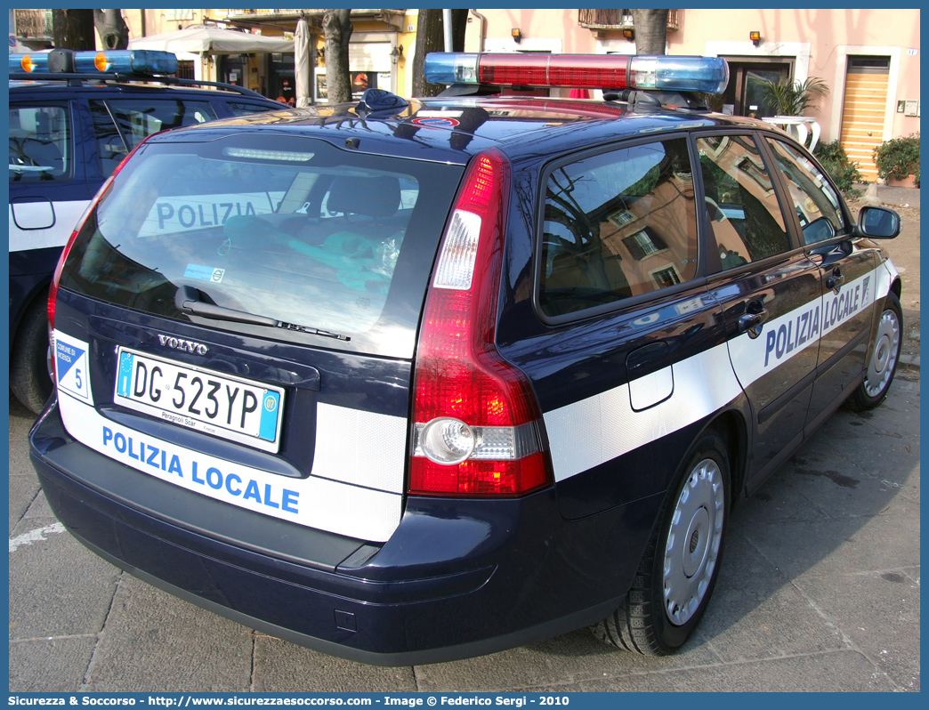 -
Polizia Locale
Comune di Vicenza
Volvo V50
Parole chiave: Polizia;Locale;Municipale;Vicenza;Volvo;V50