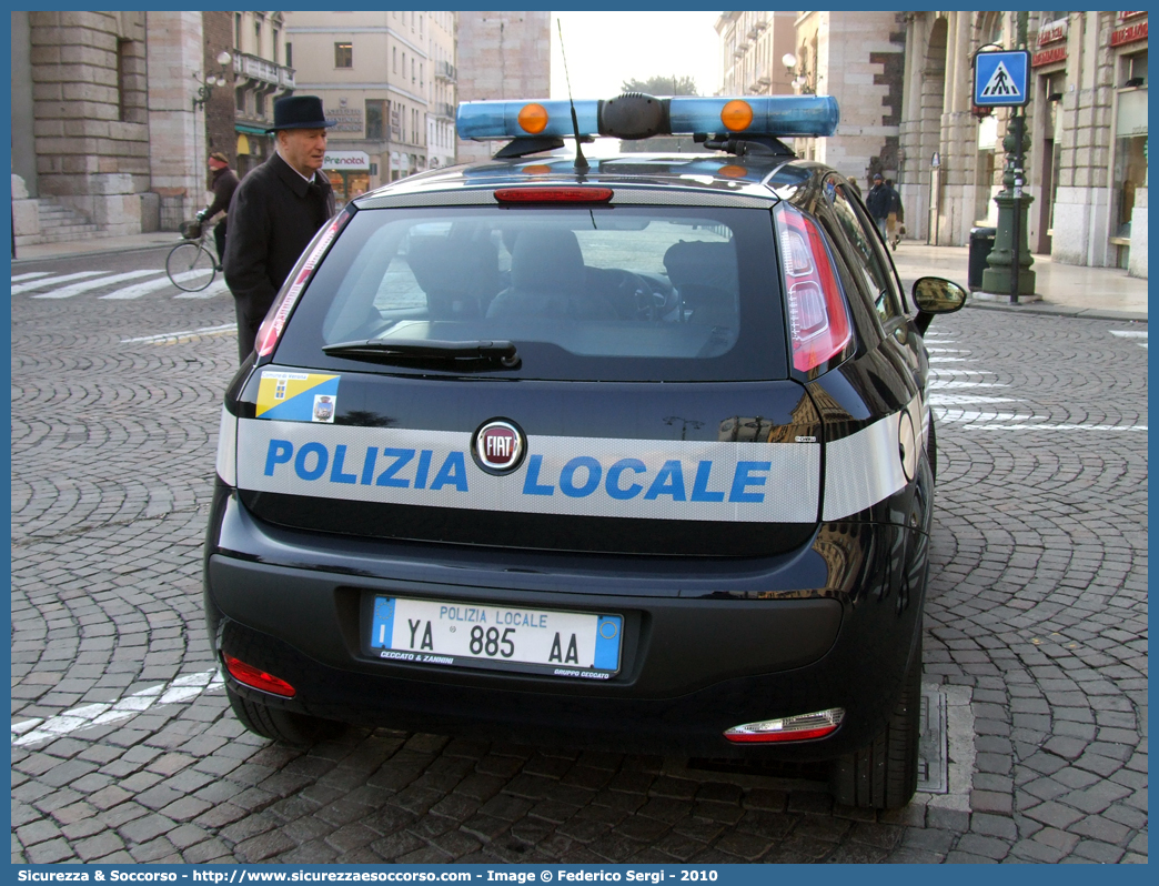 Polizia Locale YA885AA
Polizia Locale
Comune di Verona
Fiat Punto Evo
Parole chiave: Polizia;Locale;Municipale;Verona;Fiat;Punto Evo;YA885AA