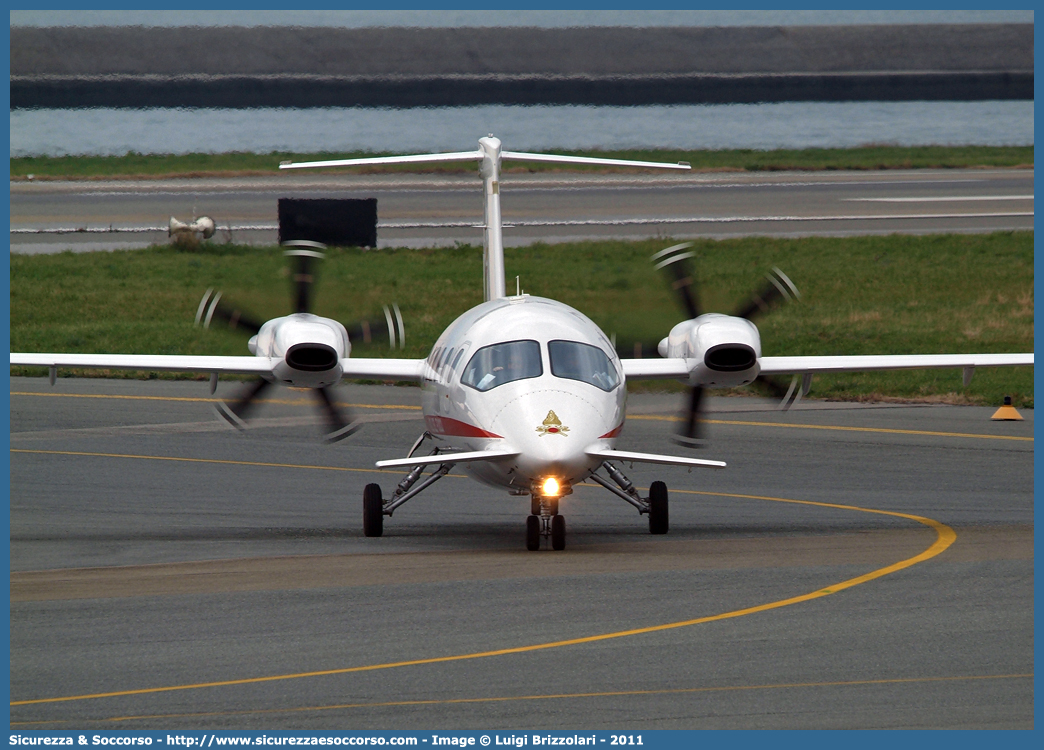 VF 181
Corpo Nazionale Vigili del Fuoco
Nucleo Elicotteri
Piaggio P180 Avanti
Parole chiave: VF;V.F.;VVF;V.V.F.;Corpo;Nazionale;Vigili del Fuoco;Vigili;Fuoco;Elicotteri;Piaggio;P180;Avanti;181