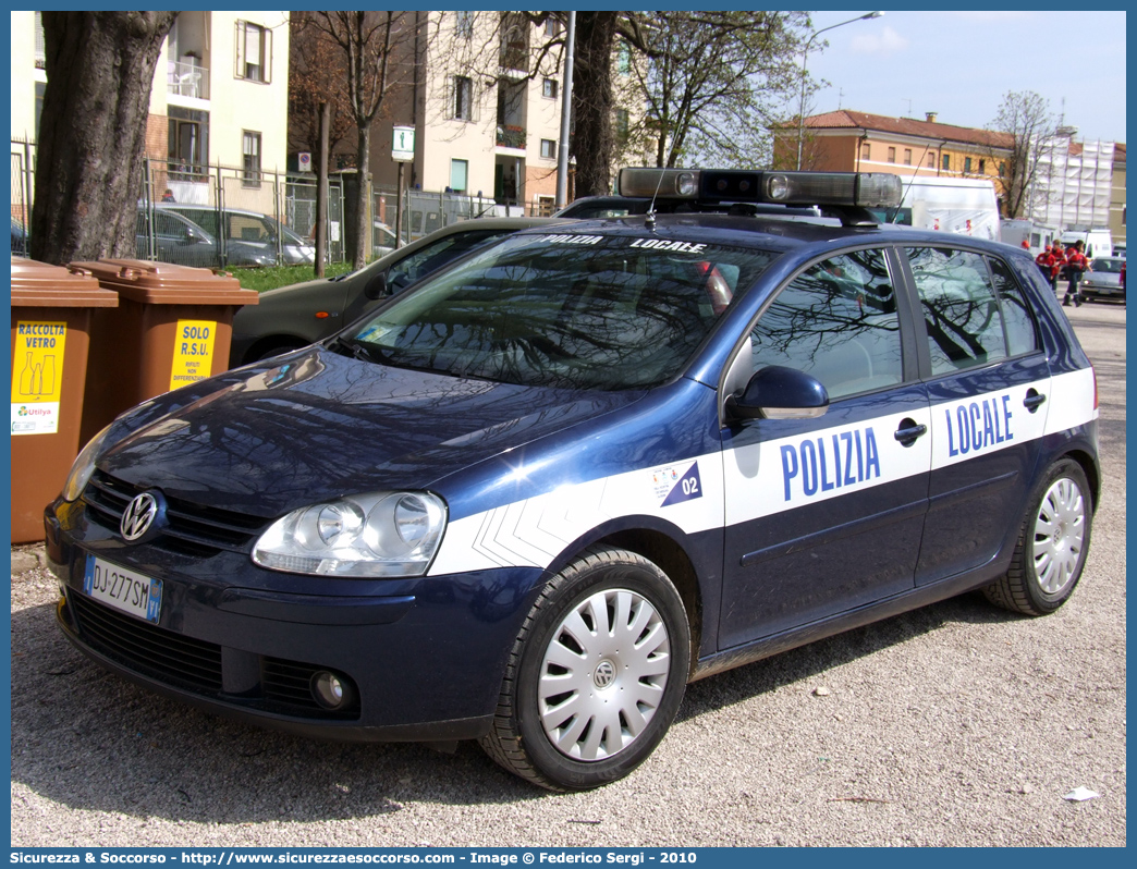 -
Polizia Locale
Unione Comuni Caldogno,
Costabissara e Isola Vicentina
Volkswagen Golf V serie
Parole chiave: Polizia;Locale;Municipale;Isola Vicentina;Costabissara;Caldogno;Volkswagen;Golf