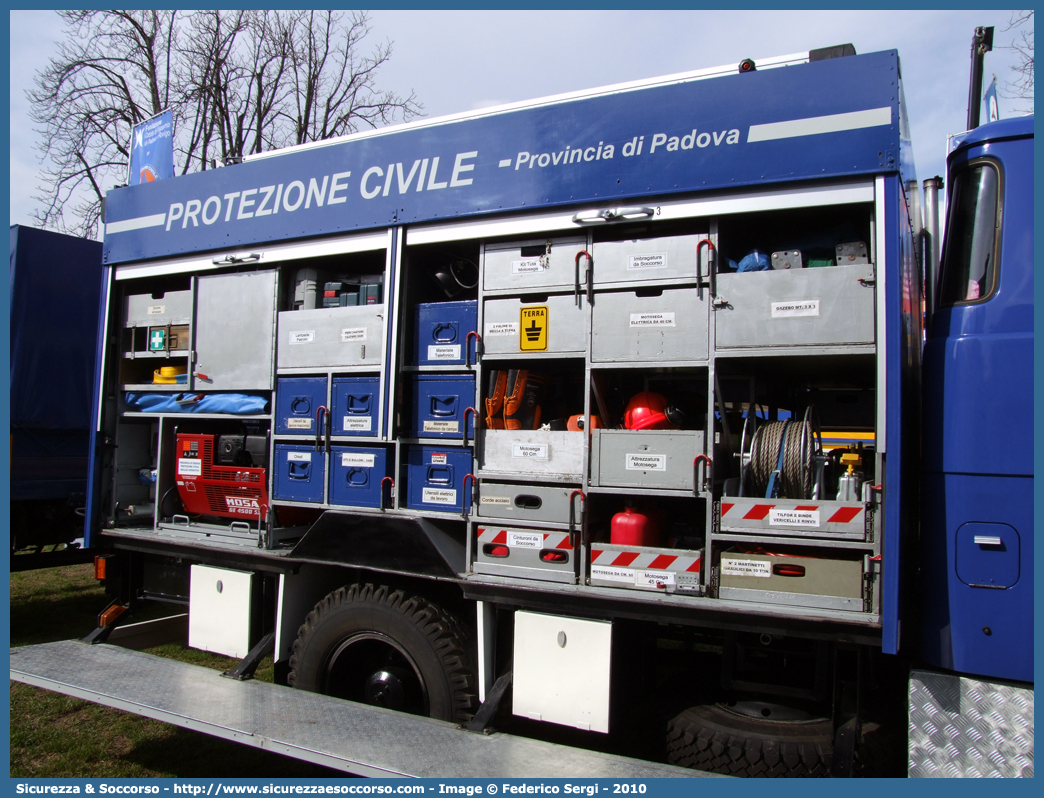 -
Protezione Civile
Provincia di Padova
Magirus Deutz 170D11
Parole chiave: PC;P.C.;Protezione Civile;Padova;Magirus Deutz;170D11