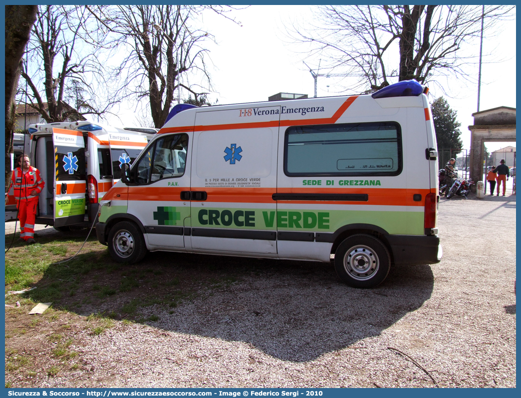 30
Croce Verde Verona
Renault Master II serie
Allestitore Aricar S.p.A.
Sezione di Grezzana
Parole chiave: Croce Verde;CV;C.V.;Verona;Pubblica;Assistenza;Ambulanza;Renault;Master