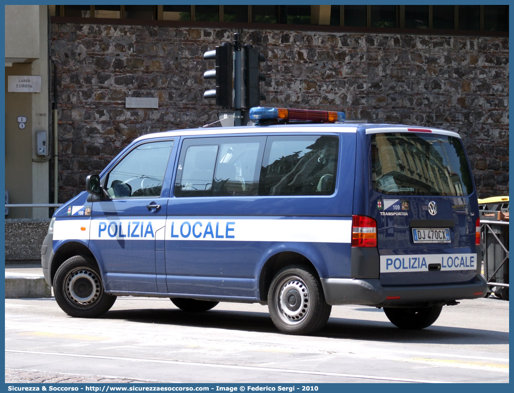 -
Polizia Locale
Comune di Padova
Volkswagen Transporter T5
Parole chiave: PL;PM;P.L.;P.M.;Polizia;Locale;Municipale;Padova;Volkswagen;Transporter;T5