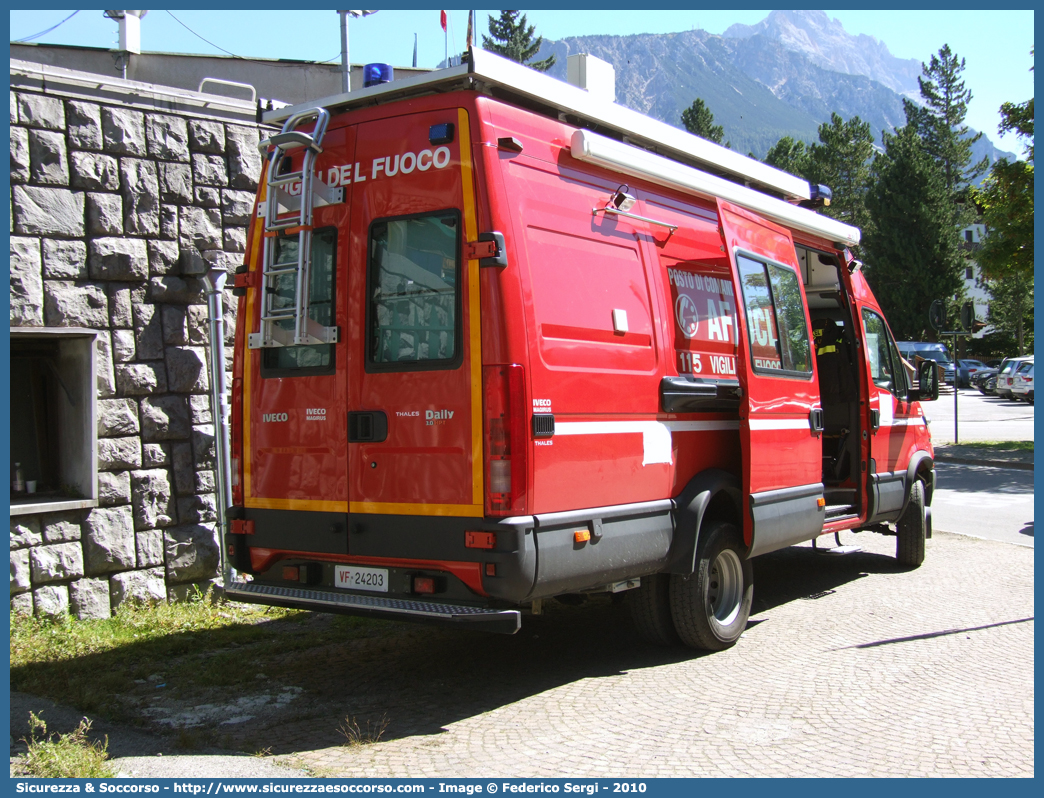 VF 24203
Corpo Nazionale Vigili del Fuoco
Iveco Daily 60C17 III serie
Allestitore Magirus Thales
Parole chiave: Corpo;Nazionale;Vigili del Fuoco;Vigili;Fuoco;AutoFurgone;Unità;Unita;Comando;Crisi;Locale;Logistico;Posto;Avanzato;AF/UCL;AF;UCL;Iveco;Daily;60C17;Magirus;Thales;VF;24203