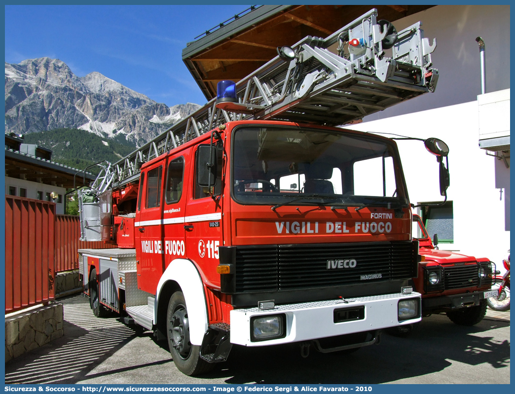 VF 26206
Corpo Nazionale Vigili del Fuoco
Iveco 140-25
Allestitore Magirus
Allestitore Fortini S.r.l.
Parole chiave: VVF;V.V.F.;Corpo;Nazionale;Vigili;del;Fuoco;AutoScala;AS;Iveco;140-25;140 25;Magirus;Fortini