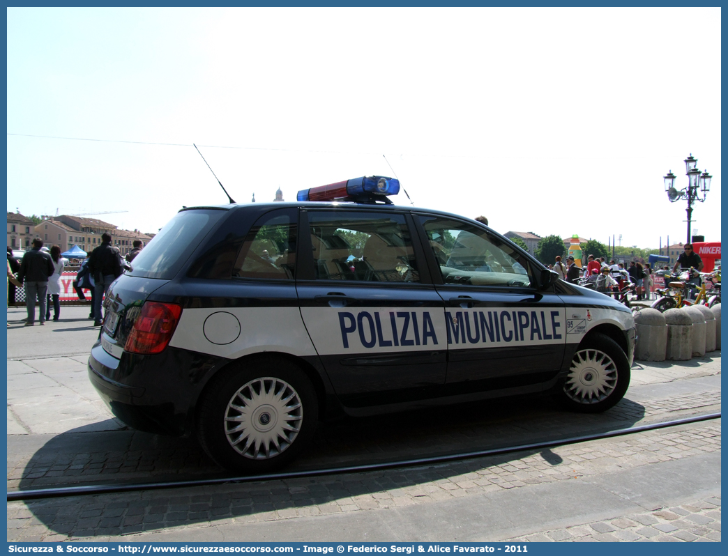 -
Polizia Municipale
Comune di Padova
Fiat Stilo
Parole chiave: PL;P.L.;Polizia;Locale;Municipale;Padova;Fiat;Stilo