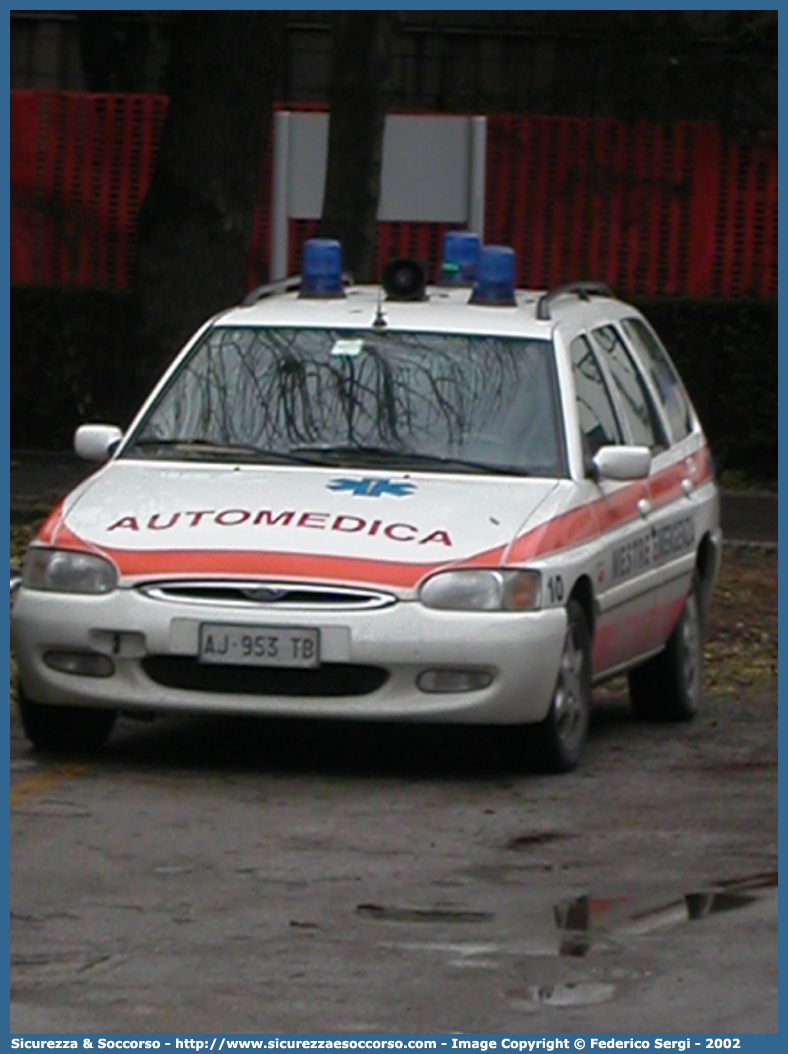 ALFA 10
SUEM 118 Venezia Mestre
Azienda ULSS 3 - Serenissima
Mestre
Ford Escort Station Wagon V serie
Parole chiave: 118;SUEM;S.U.E.M.;Venezia;Mestre;Emergenza;Automedica;Ford;Escort;Station Wagon