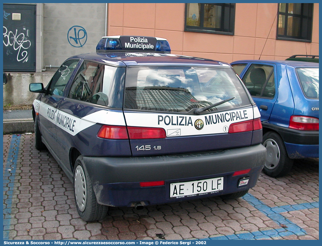 -
Polizia Municipale
Comune di Vò Euganeo
Alfa Romeo 145
Parole chiave: Polizia;Locale;Municipale;Vò Euganeo;Vo Euganeo;Alfa Romeo;145