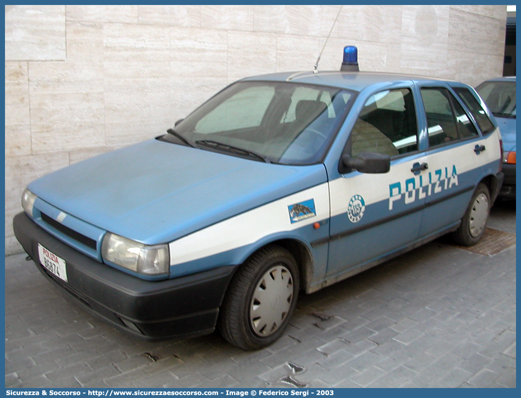 Polizia B6874
Polizia di Stato
Squadra Volante
Fiat Tipo II serie
Parole chiave: B6874;Polizia di Stato;Squadra Volante;Fiat Tipo II serie