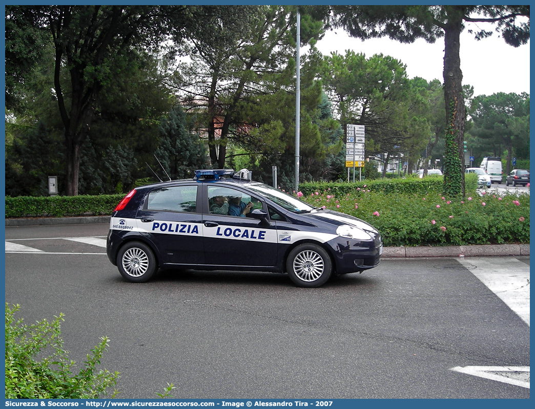 -
Polizia Locale
Comune di Albaredo d'Adige
Fiat Grande Punto
Parole chiave: Polizia;Locale;Municipale;Albaredo d'Adige;Albaredo Adige;Fiat;Grande Punto