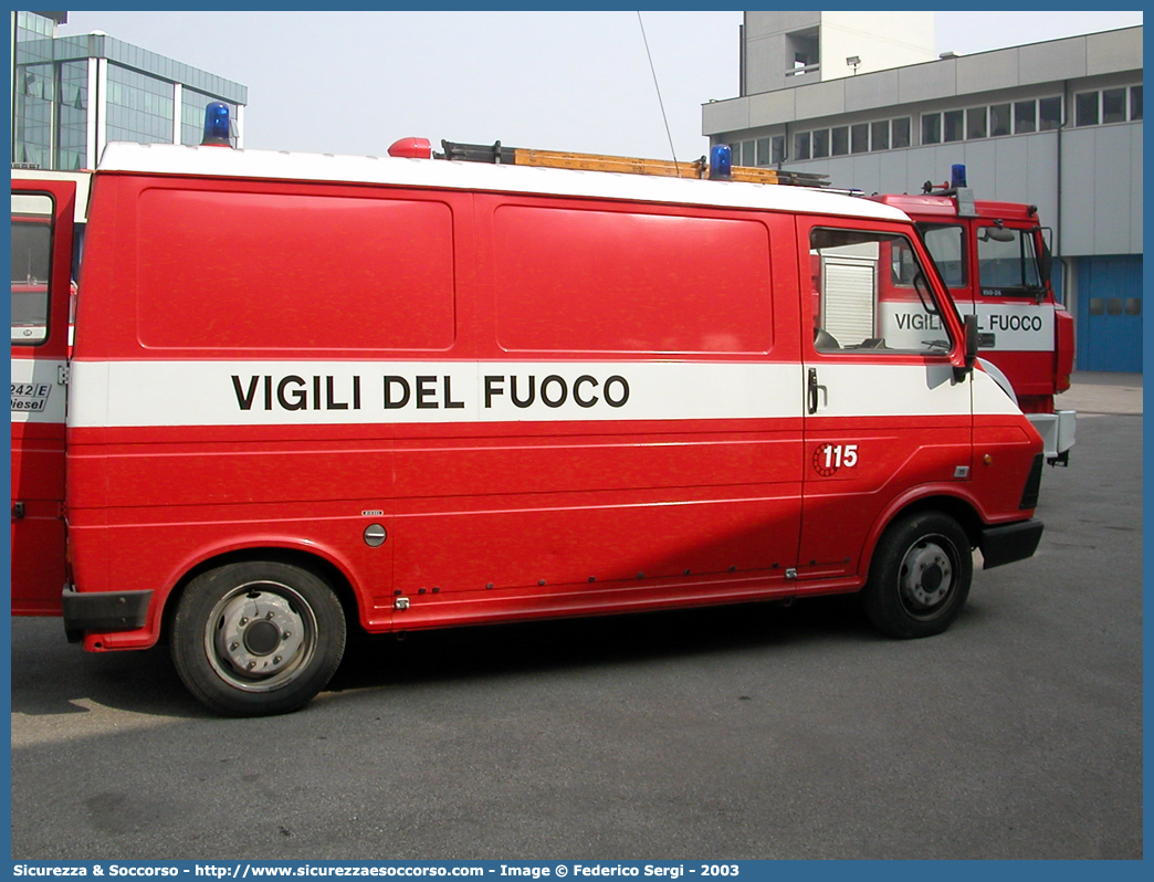 VF 12150
Corpo Nazionale Vigili del Fuoco
Fiat 242E

Parole chiave: VF;V.F.;VVF;V.V.F.;Corpo;Nazionale;Vigili del Fuoco;Vigili;Fuoco;Fiat;242E;12150