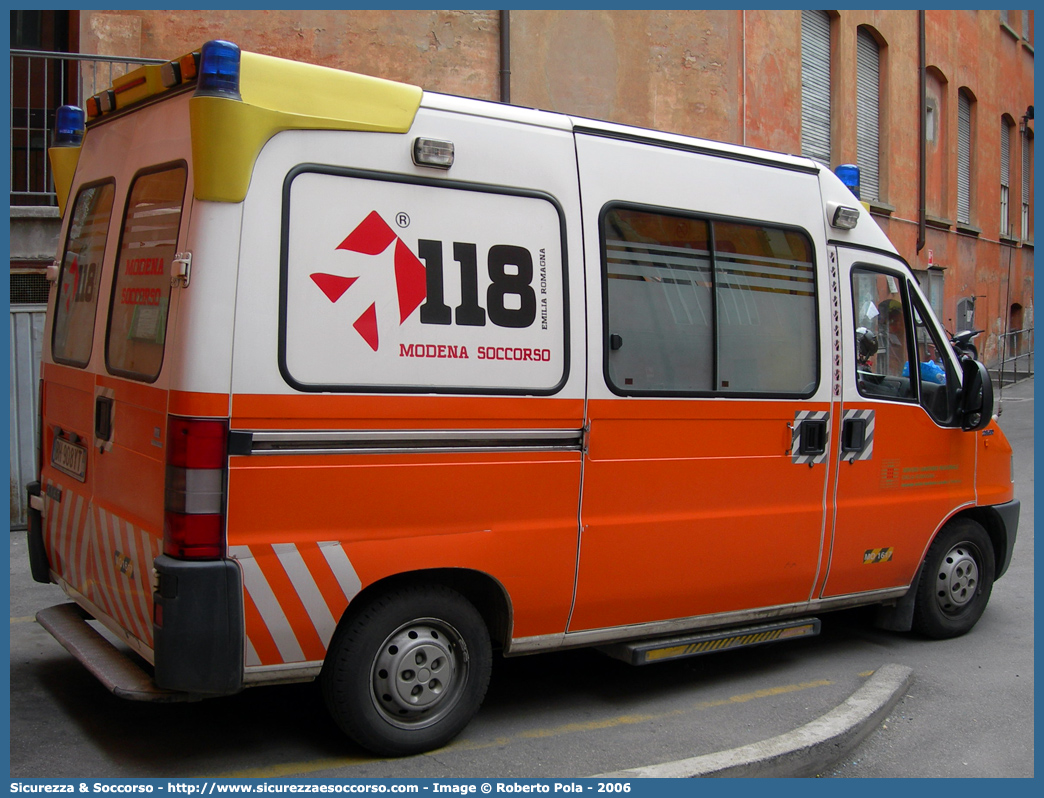 MO 1617
118 Modena Soccorso
Fiat Ducato II serie
Parole chiave: 118;Modena;Soccorso;Ambulanza;Fiat;Ducato