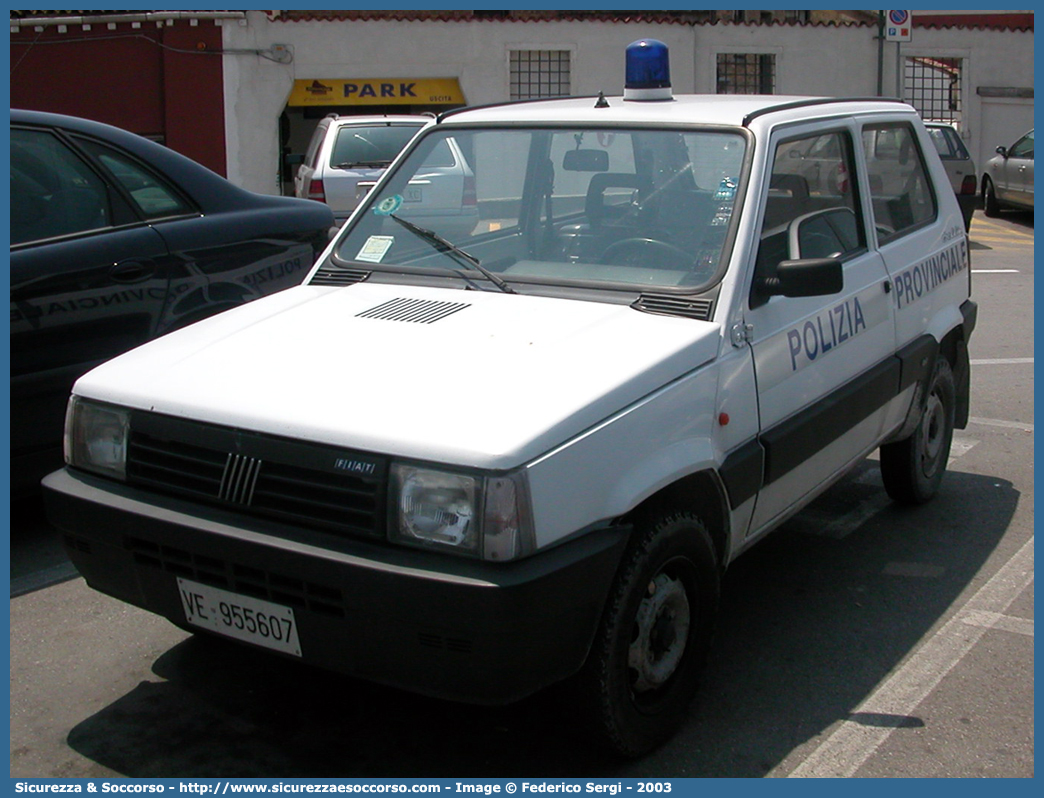 -
Polizia Provinciale
Provincia di Venezia
Fiat Panda 4x4 II serie
Parole chiave: PL;P.L.;PM;P.M.;Polizia;Locale;Provinciale;Venezia;Fiat;Panda;4x4