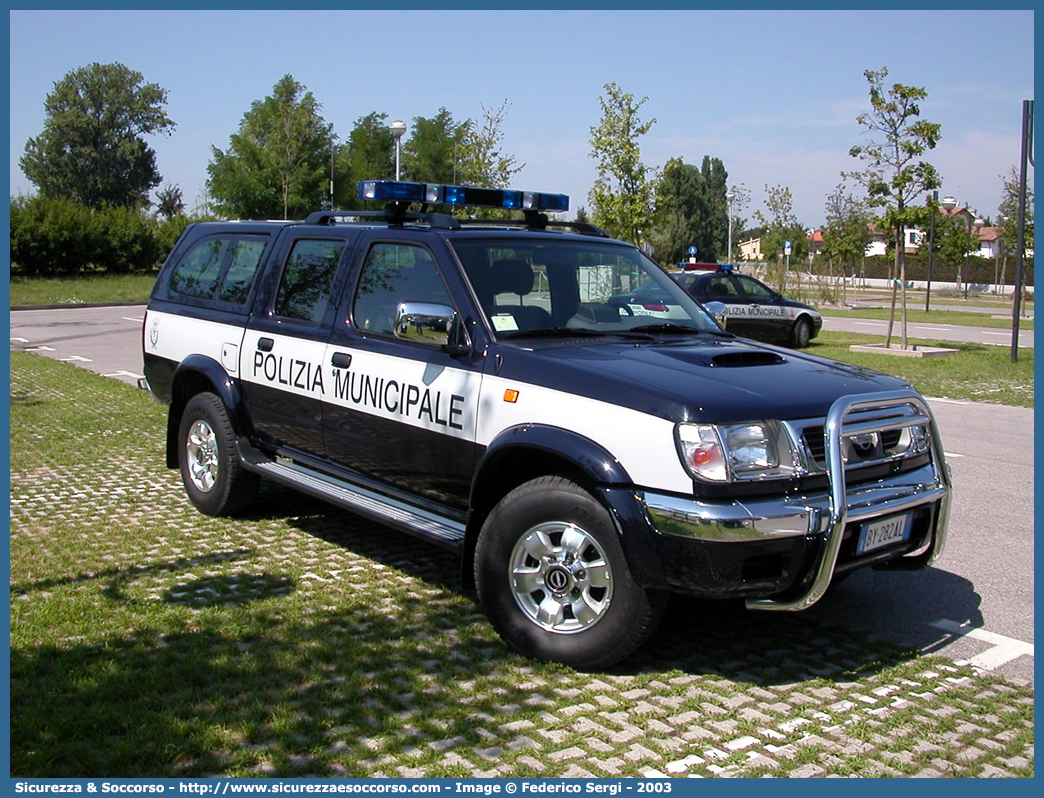 -
Polizia Municipale
Comune di Jesolo
Nissan Navara I serie
Parole chiave: PL;PM;P.L.;P.M.;Polizia;Locale;Municipale;Jesolo;Nissan;Navara