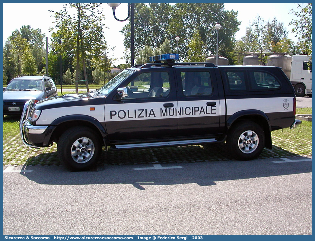 -
Polizia Municipale
Comune di Jesolo
Nissan Navara I serie
Parole chiave: PL;PM;P.L.;P.M.;Polizia;Locale;Municipale;Jesolo;Nissan;Navara