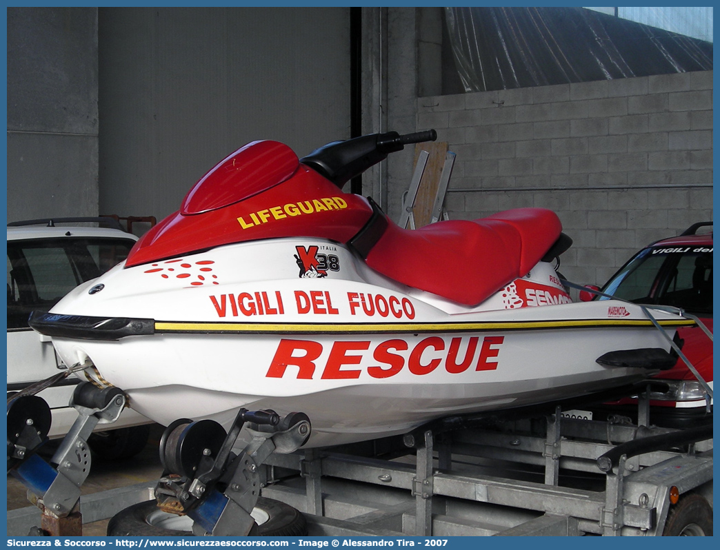 VF 1142
Corpo Nazionale Vigili del Fuoco
Nucleo Soccorso Subacqueo e Acquatico
SeaDoo GTI
Parole chiave: Corpo;Nazionale;Vigili del Fuoco;Vigili;Fuoco;Moto d&#039;Acqua;Moto;Acqua;Acquascooter;SeaDoo;Sea Doo;GTI;NSSA;N.S.S.A.;Soccorso;Subacqueo;Acquatico;Sommozzatori;Subacquei