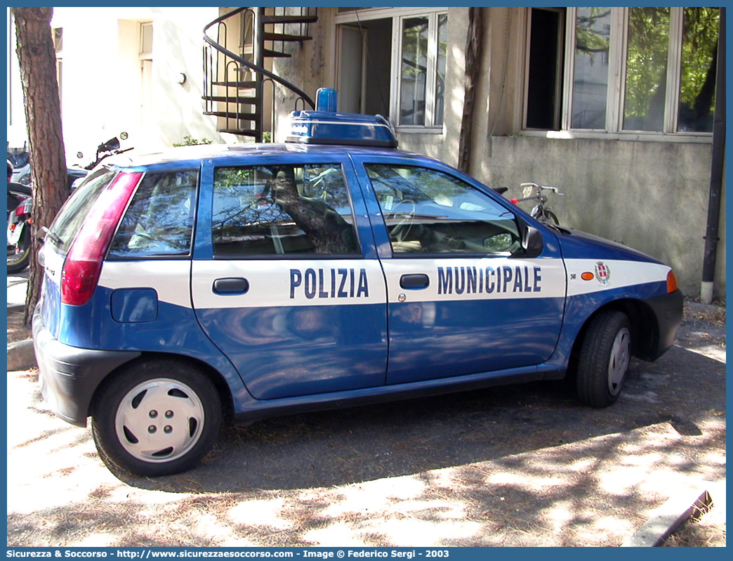 -
Polizia Municipale
Comune di Vicenza
Fiat Punto I serie
Parole chiave: Polizia;Locale;Municipale;Vicenza;Fiat;Punto