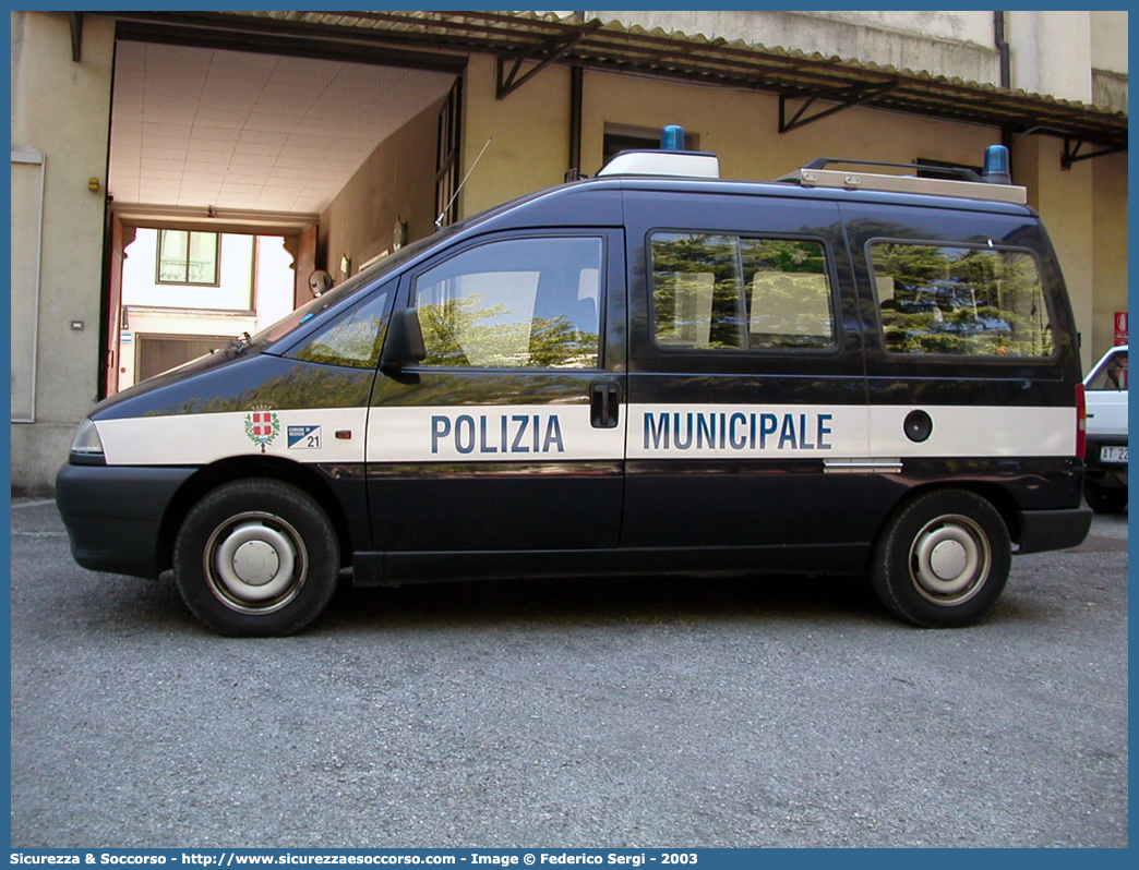 -
Polizia Municipale
Comune di Vicenza
Fiat Scudo I serie
Parole chiave: Polizia;Locale;Municipale;Vicenza;Fiat;Scudo