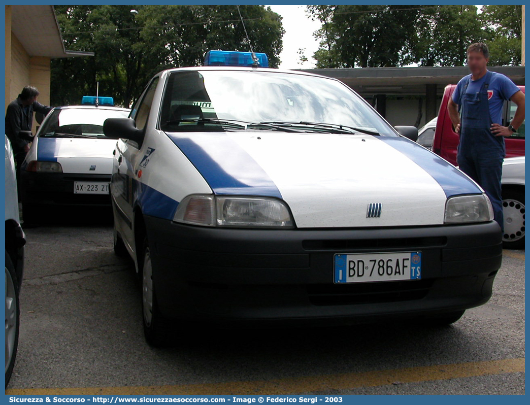 -
Polizia Municipale
Comune di Trieste
Fiat Punto I serie
Parole chiave: Polizia;Municipale;Locale;Trieste;Fiat;Punto I serie