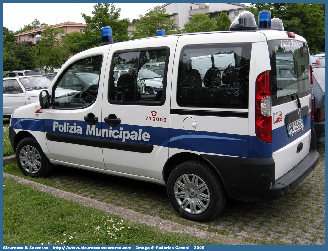 -
Polizia Municipale
Comune di Forlì
Fiat Doblò I serie restyling
Parole chiave: Polizia;Locale;Municipale;Forlì;Fiat;Doblò