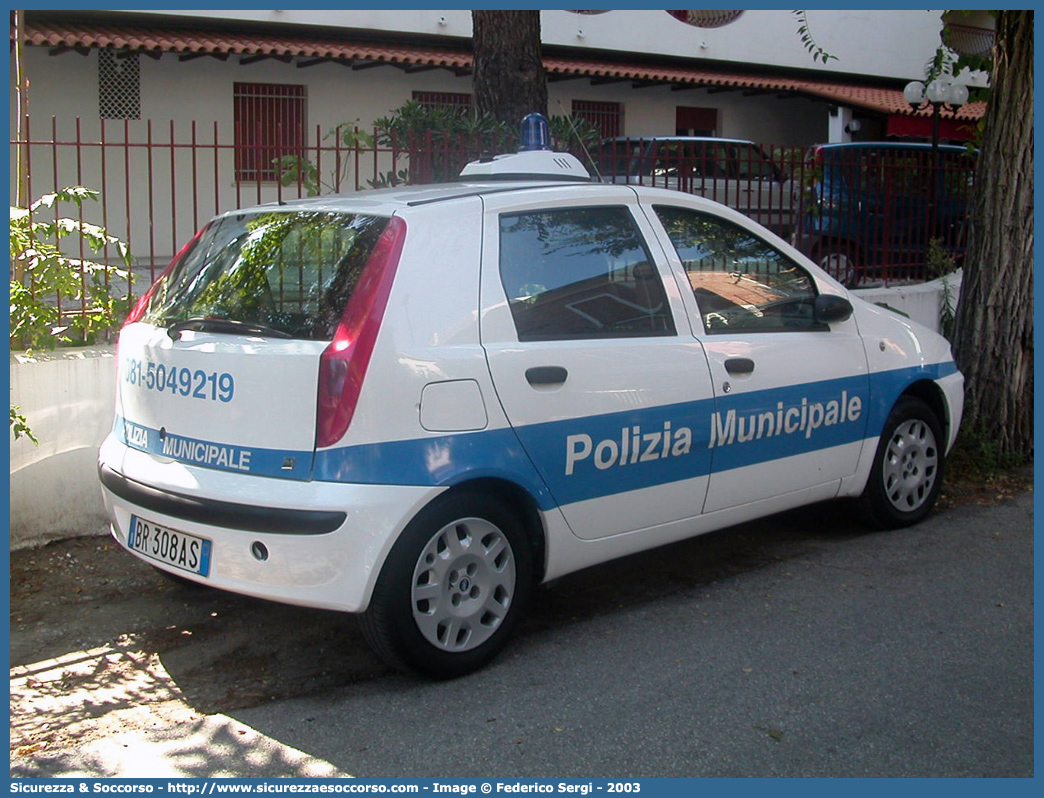 -
Polizia Municipale
Comune di Aversa
Fiat Punto II serie
Parole chiave: Polizia;Locale;Municipale;Aversa;Fiat;Punto