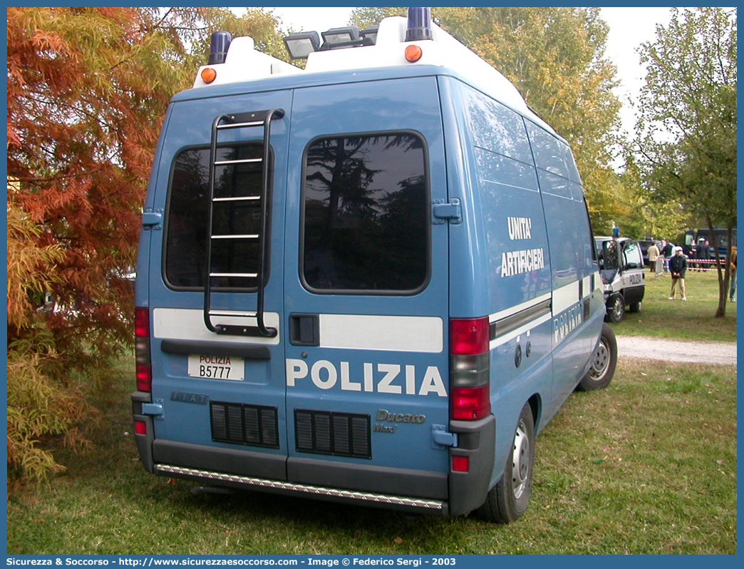 Polizia B5777
Polizia di Stato
Artificieri Antisabotaggio
Fiat Ducato II serie
Parole chiave: B5777;PS;P.S.;Polizia;Stato;Polizia di Stato;Artificieri;Antisabotaggio;Fiat;Ducato