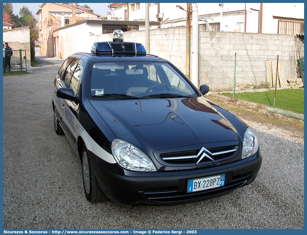 -
Polizia Municipale
Consorzio Padova Ovest
Citroen Xsara Break II serie
Parole chiave: Polizia;Locale;Municipale;Padova Ovest;Cervarese Santa Croce;Mestrino;Rubano;Selvazzano Dentro;Veggiano;Citroen;Xsara;Break