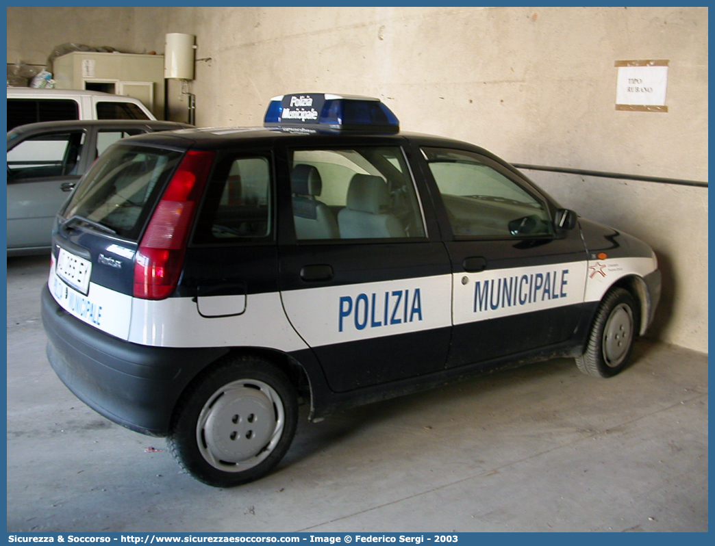 -
Polizia Municipale
Consorzio Padova Ovest
Fiat Punto I serie
Parole chiave: Polizia;Locale;Municipale;Padova Ovest;Cervarese Santa Croce;Mestrino;Rubano;Selvazzano Dentro;Veggiano;Fiat;Punto