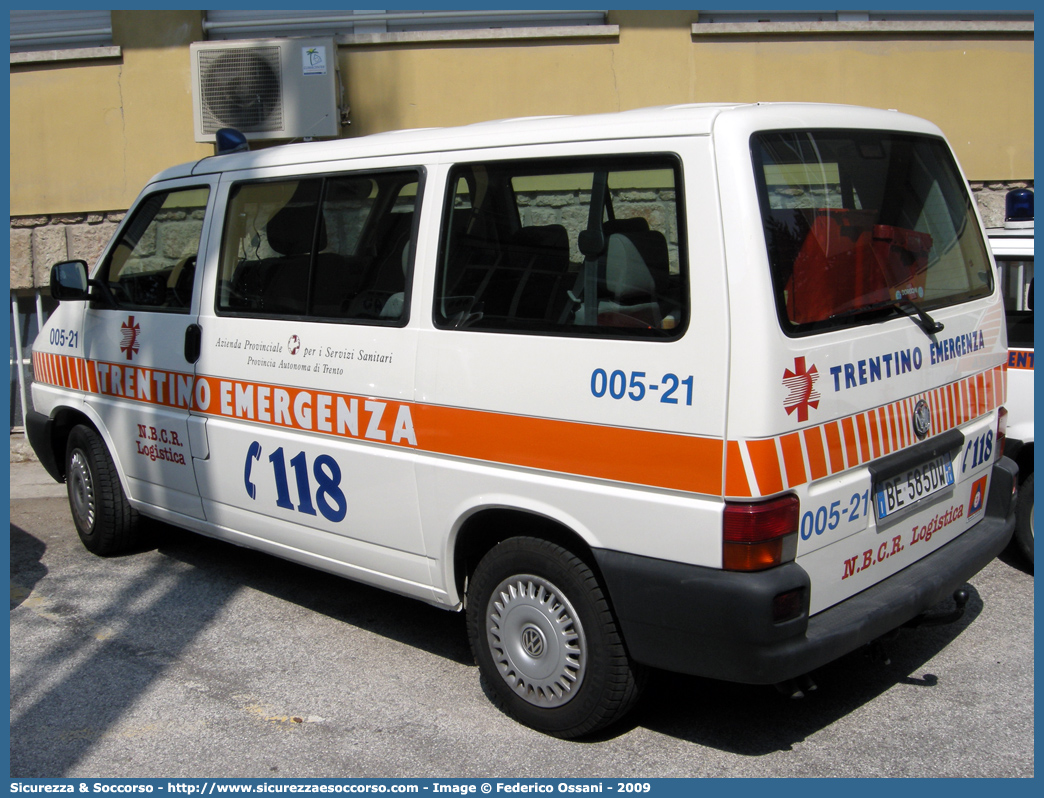 005-21
118 Trentino Emergenza
Volkswagen Transporter T4 restyling
Parole chiave: 118;Trentino;Emergenza;Trento;Volkswagen;Transporter;T4;NBCR;N.B.C.R.