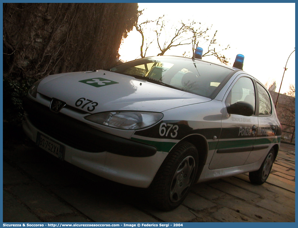 -
Polizia Municipale
Comune di Bergamo
Peugeot 206
Parole chiave: PL;P.L.;PM;P.M.;Polizia;Locale;Municipale;Bergamo;Peugeot;206