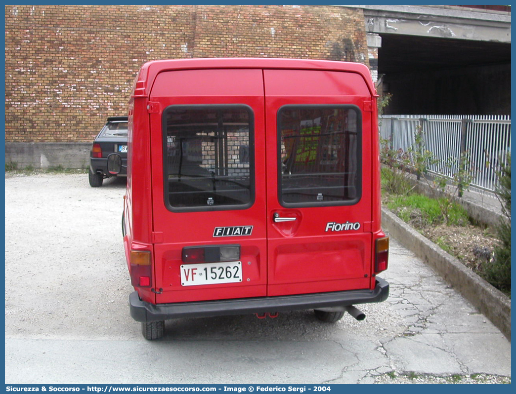 VF 15262
Corpo Nazionale Vigili del Fuoco
Fiat Fiorino I serie
Parole chiave: VF;V.F.;VVF;V.V.F.;Corpo;Nazionale;Vigili del Fuoco;Vigili;Fuoco;Fiat;Fiorino;I serie;15262