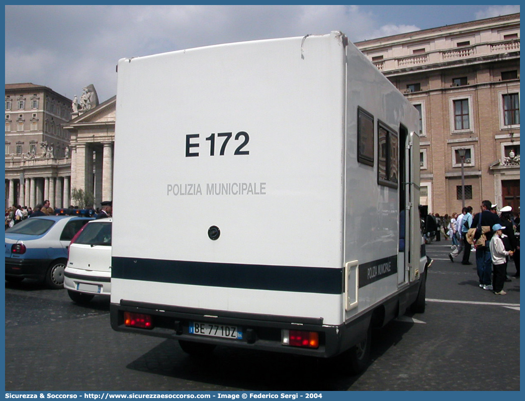 -
Polizia Municipale
Comune di Roma
Fiat Ducato II serie
Parole chiave: PL;P.L.;PM;P.M.;Polizia;Locale;Municipale;Roma;Fiat;Ducato