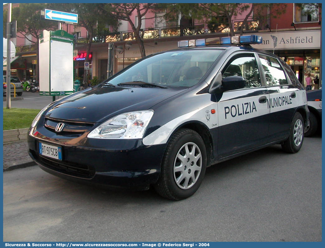 -
Polizia Municipale
Comune di Jesolo
Honda Civic VII serie
Allestitore Orlandi S.r.l.
Parole chiave: PL;P.L.;PM;P.M.;Polizia;Locale;Municipale;Jesolo;Honda;Civic;Orlandi