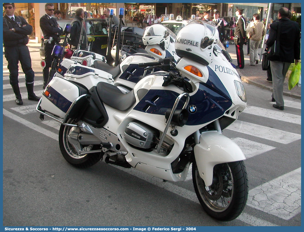 -
Polizia Municipale
Comune di Venezia
Bmw R850RT I serie
Parole chiave: PL;PM;P.L.;P.M.;Polizia;Locale;Municipale;Venezia;Bmw;R;850;RT;R850RT