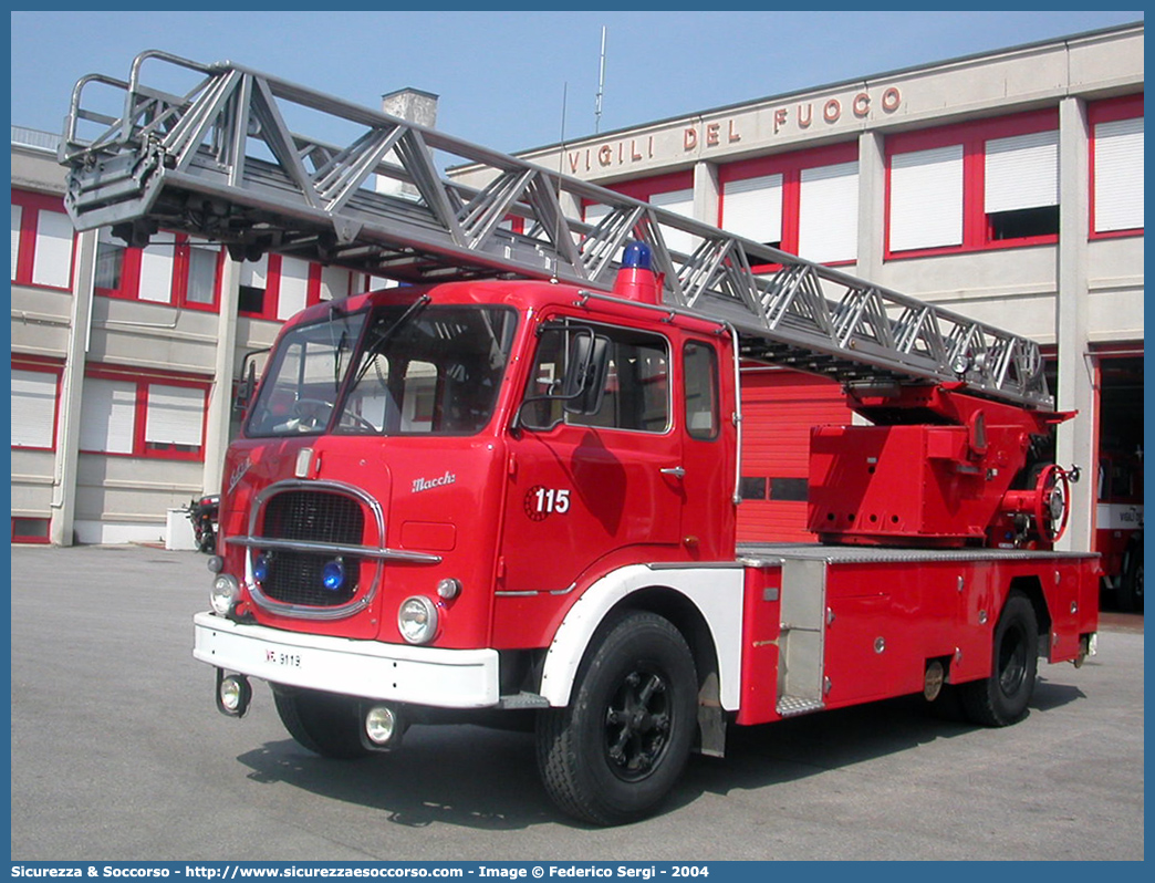 VF 9119
Corpo Nazionale Vigili del Fuoco
Fiat 643N
Allestitore Magirus Macchi
Parole chiave: VVF;V.V.F.;Corpo;Nazionale;Vigili;del;Fuoco;AutoScala;AS;Fiat;643N;Macchi;Magirus