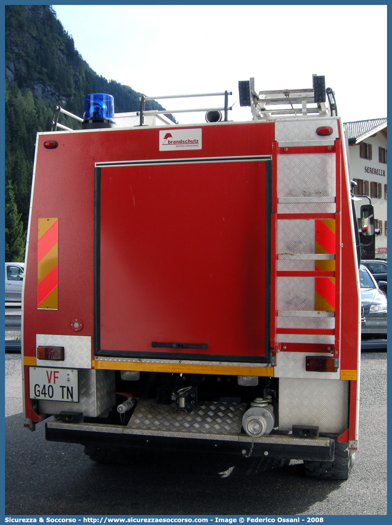 VF G40TN
Corpo Vigili del Fuoco Volontari Campitello di Fassa
Mercedes Benz Unimog 1250
Parole chiave: VF;V.F.;Vigili del Fuoco;Vigili;Fuoco;Volontari;Campitello di Fassa;Mercedes Benz;Unimog;1250;G40TN