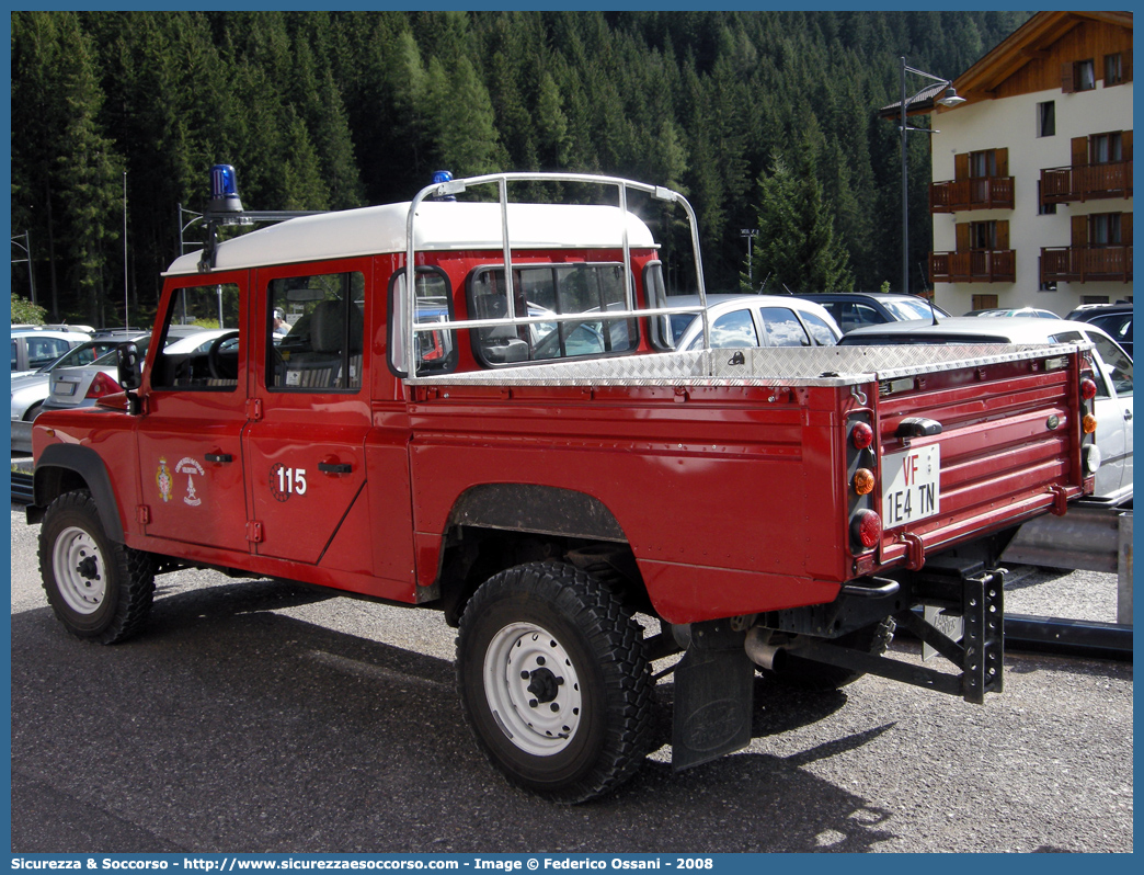 VF 1E4TN
Corpo Vigili del Fuoco Volontari Campitello di Fassa
Land Rover Defender 130
Parole chiave: VF;V.F.;Vigili del Fuoco;Vigili;Fuoco;Volontari;Campitello di Fassa;Land Rover;Defender 130;1E4TN