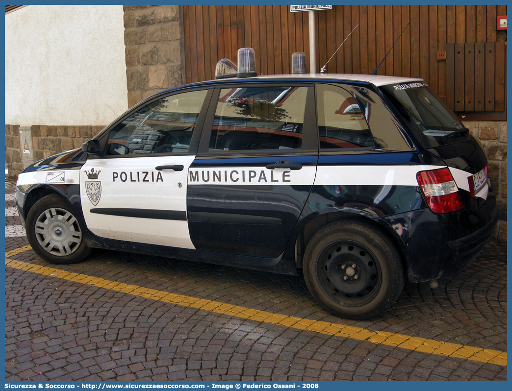 -
Polizia Municipale
Comune di Moena
Fiat Stilo
Parole chiave: Polizia;Locale;Municipale;Moena;Fiat;Stilo