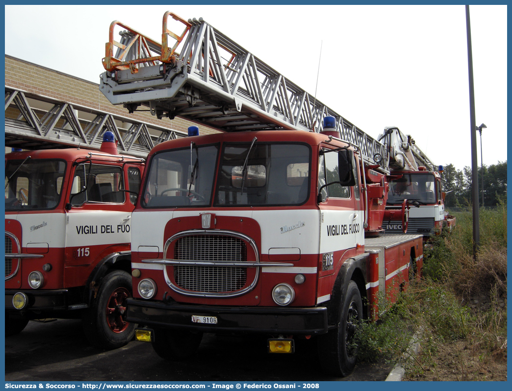 VF 9106
Corpo Nazionale Vigili del Fuoco
Fiat 643N
Allestitore Magirus Macchi
Parole chiave: VVF;V.V.F.;Corpo;Nazionale;Vigili;del;Fuoco;AutoScala;AS;Fiat;643N;Macchi;Magirus