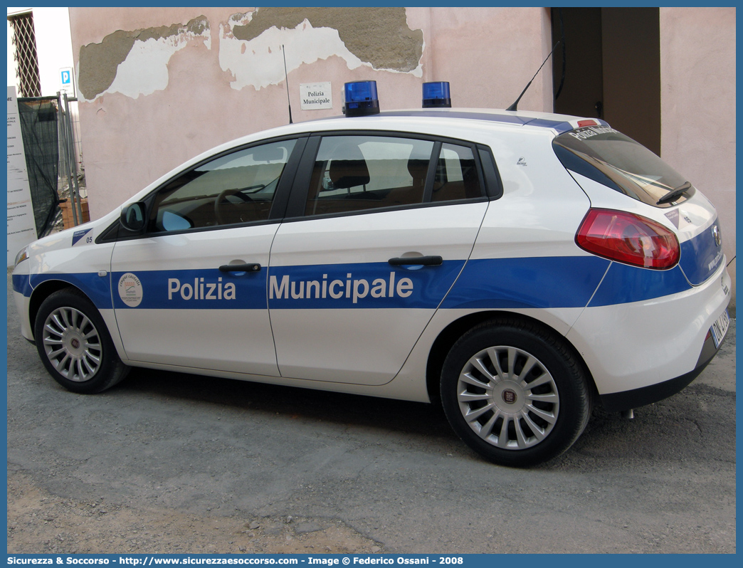 -
Polizia Municipale
Associazione Intercomunale
Cinque Castelli
Fiat Nuova Bravo
Allestitore Focaccia Group S.r.l.
Parole chiave: Polizia;Locale;Municipale;Cinque Castelli;Fiat;Nuova Bravo;Focaccia