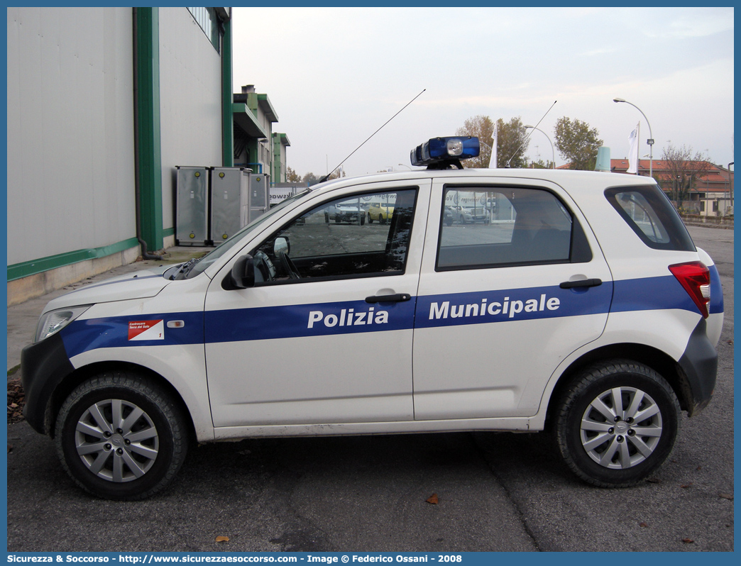 -
Polizia Municipale
Comune di
Castrocaro Terme e Terra del Sole
Daihatsu Terios III serie
Allestitore EDM S.r.l.
Parole chiave: Polizia;Locale;Municipale;Castrocaro Terme Terra Sole;Daihatsu;Terios;EDM;E.D.M.