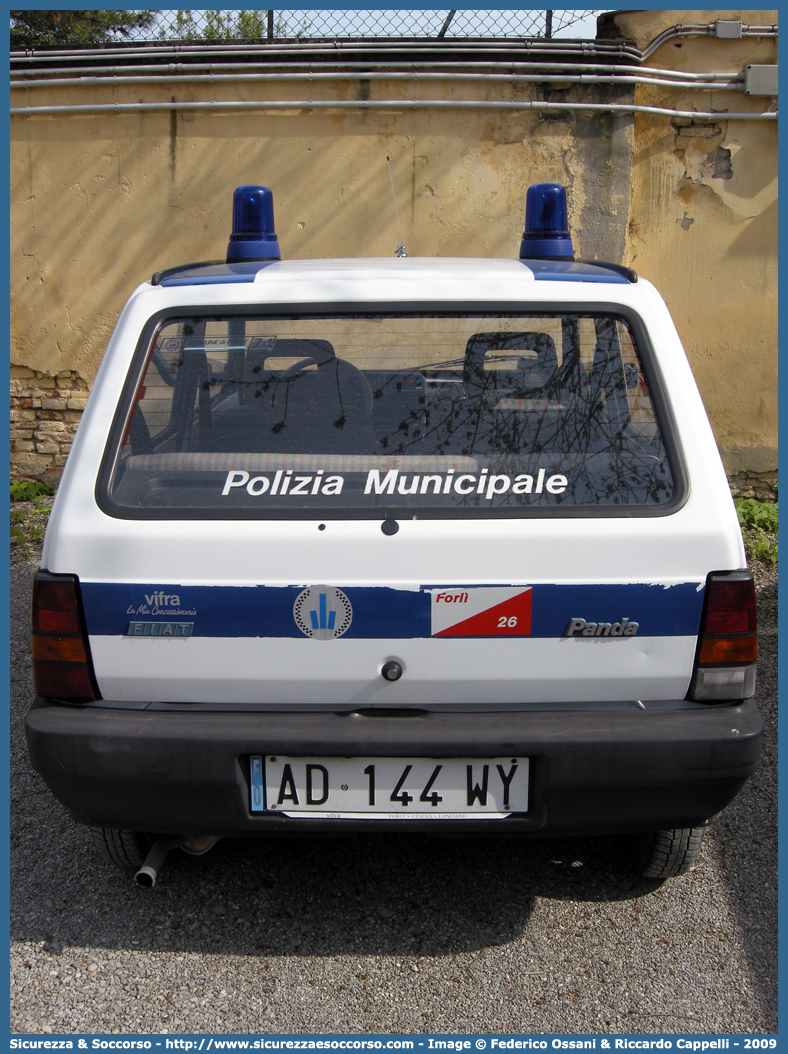 -
Polizia Municipale
Comune di Forlì
Fiat Panda II serie
Parole chiave: Polizia;Locale;Municipale;Forlì;Fiat;Panda