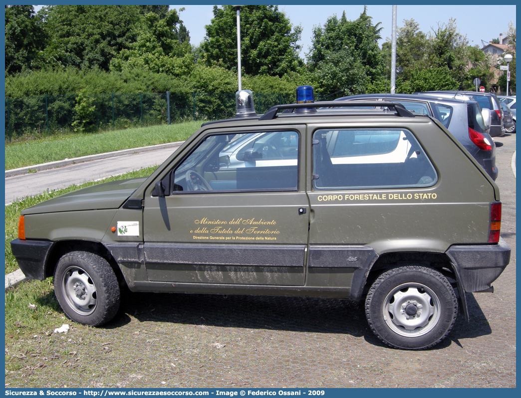 CFS 970AD
Corpo Forestale dello Stato
Parco Nazionale delle Foreste Casentinesi
Fiat Panda 4x4 II serie
Parole chiave: Corpo;Forestale;Stato;Corpo Forestale dello Stato;CFS;C.F.S.;Fiat;Panda