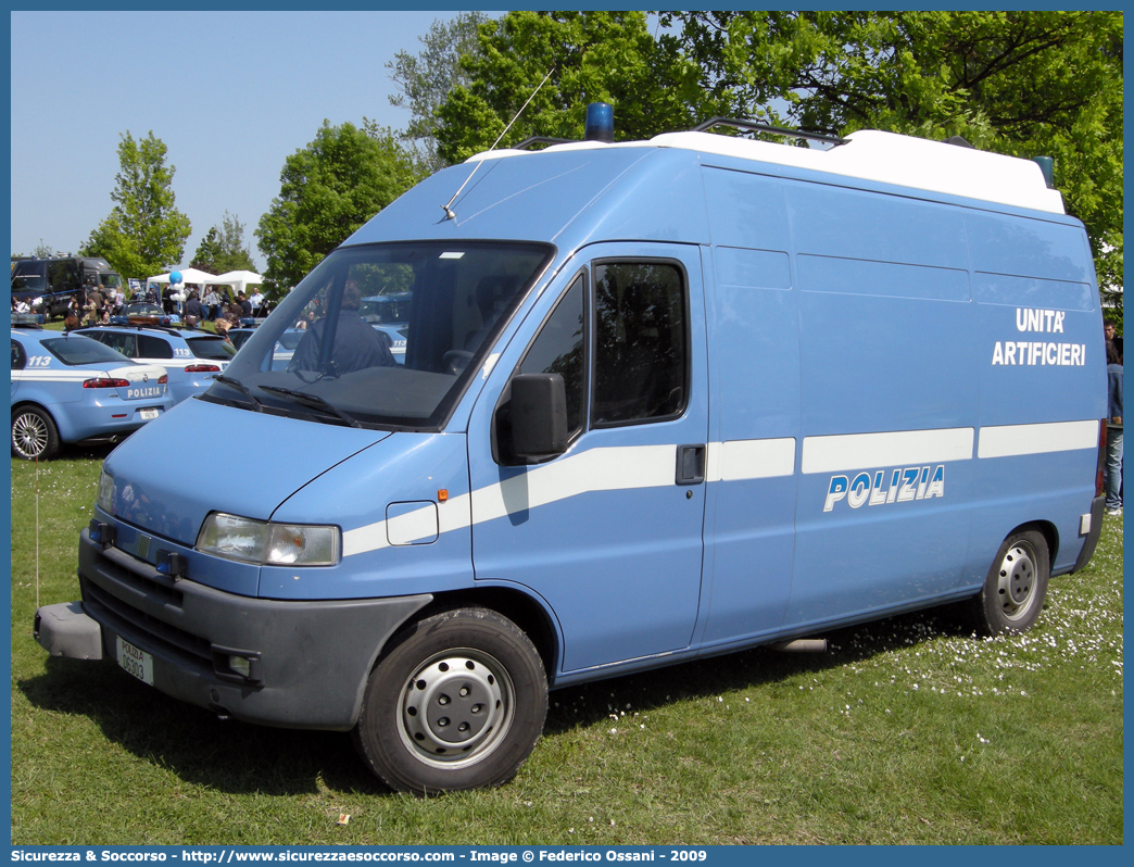 Polizia D6303
Polizia di Stato
Artificieri Antisabotaggio
Fiat Ducato II serie
Parole chiave: D6303;PS;P.S.;Polizia;Stato;Polizia di Stato;Artificieri;Antisabotaggio;Fiat;Ducato