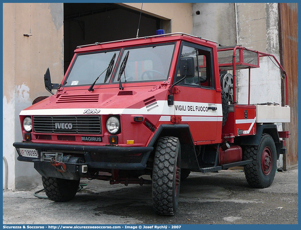 VF 18099
Corpo Nazionale Vigili del Fuoco
Iveco 40.10WM Fauno
Allestitore Magirus
Parole chiave: VVF;V.V.F.;Corpo;Nazionale;Vigili;del;Fuoco;Iveco;40.10;WM;Fauno;VM90;VM 90;AIB