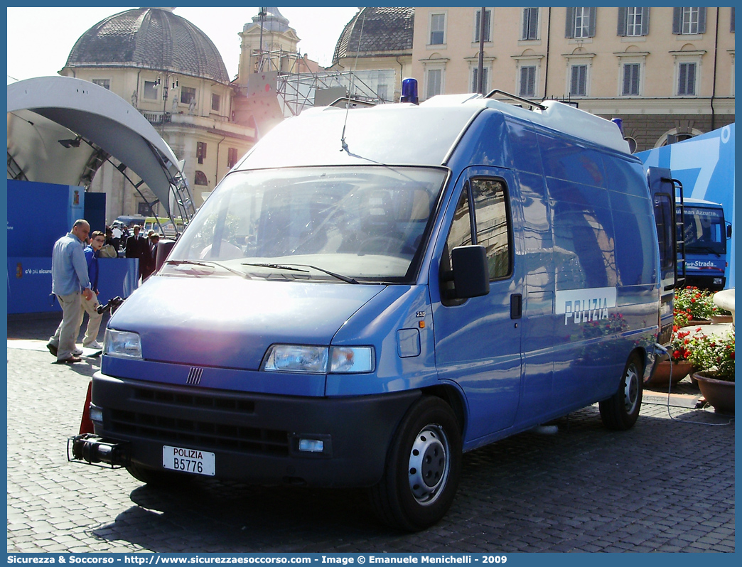 Polizia B5776
Polizia di Stato
Artificieri Antisabotaggio
Fiat Ducato II serie
Parole chiave: B5776;PS;P.S.;Polizia;Stato;Polizia di Stato;Artificieri;Antisabotaggio;Fiat;Ducato